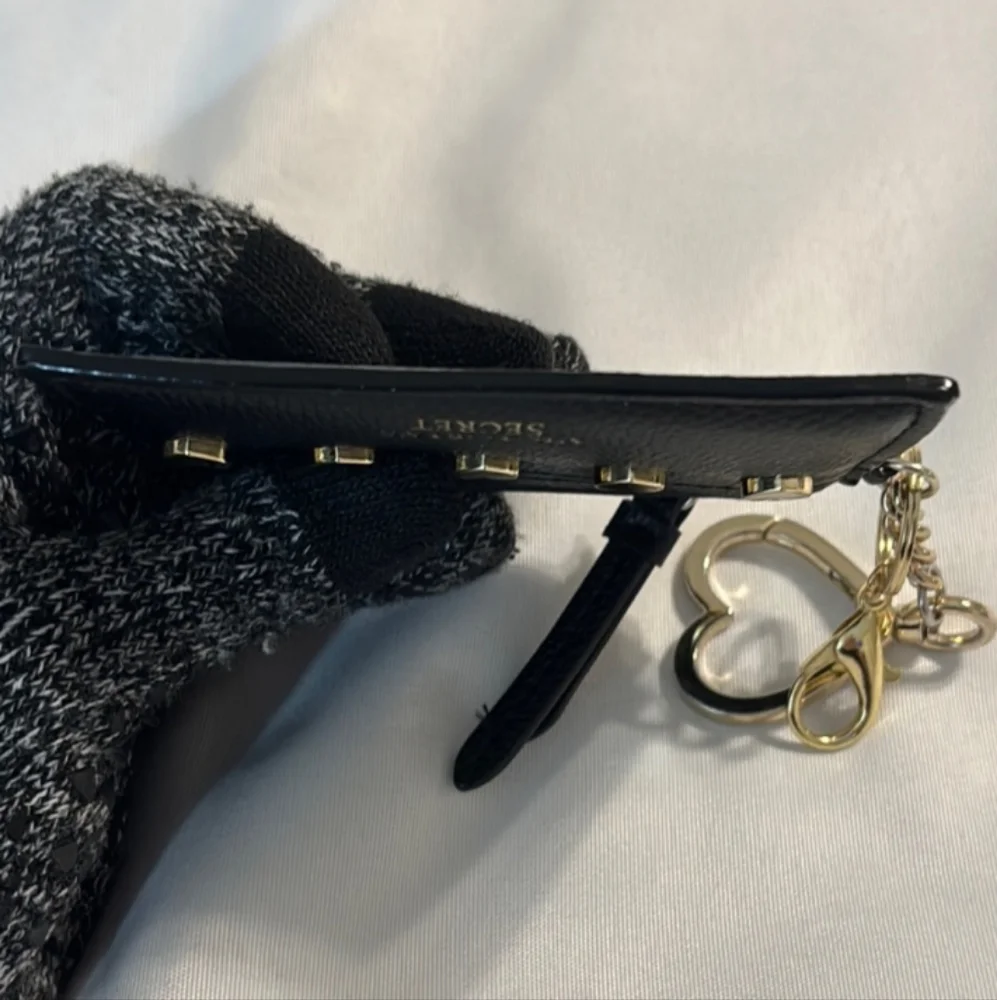 New💕Victoria's Secret Black and Gold Key Card Holder - Picture 6 of 7